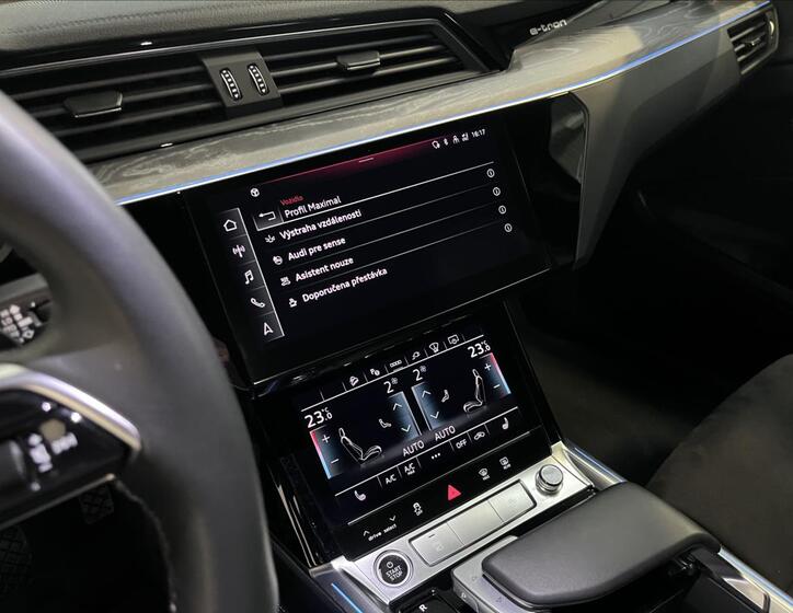 Audi Q8 e-tron 9