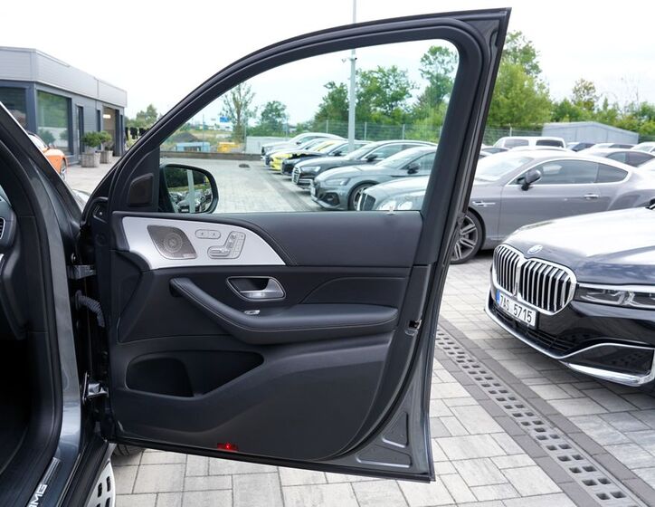 Mercedes-Benz GLE 28