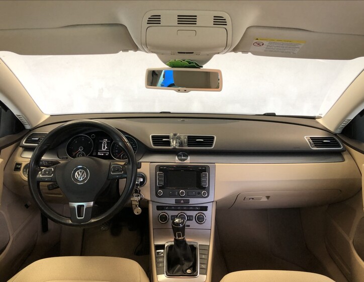 Volkswagen Passat 16