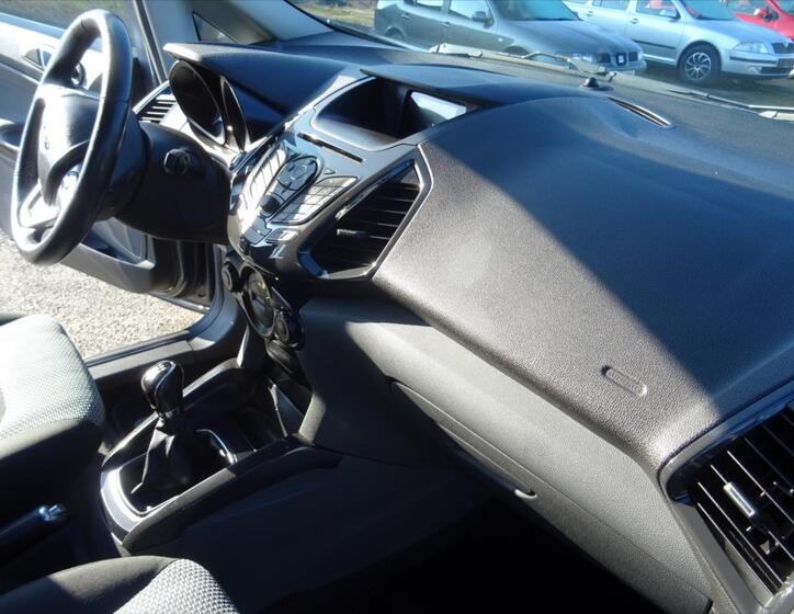 Ford EcoSport 16
