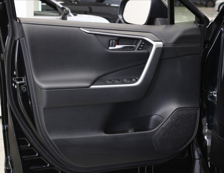 Toyota RAV4 18