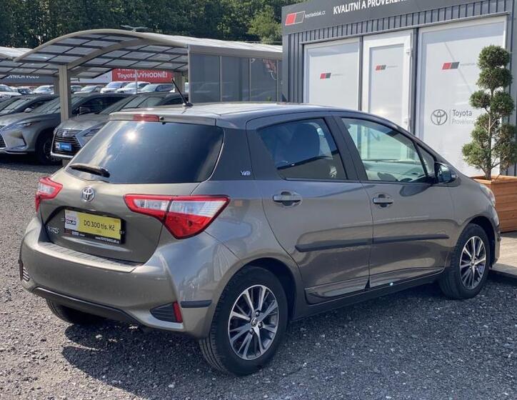 Toyota Yaris 7