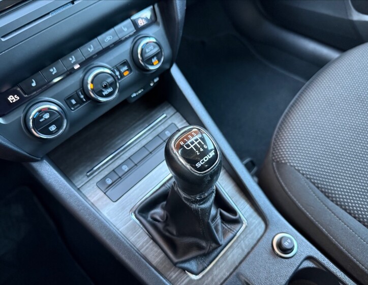 Škoda Octavia 16
