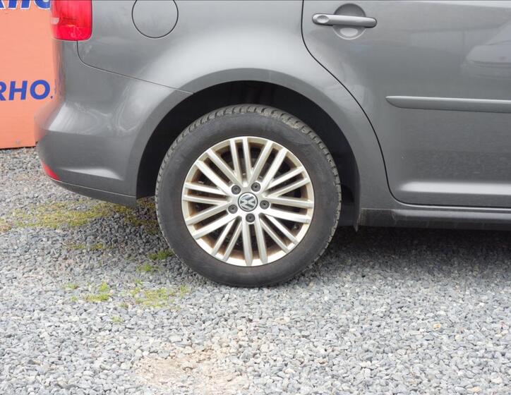 Volkswagen Touran 9