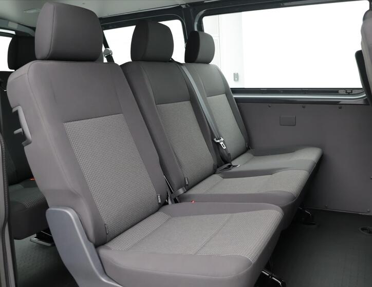 Volkswagen Transporter 11