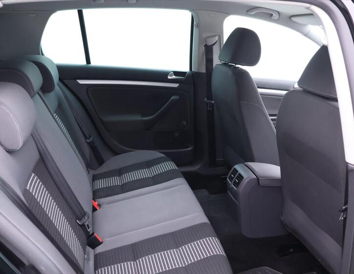Volkswagen Golf 13
