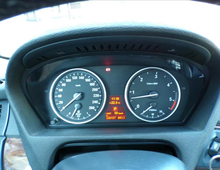 BMW X5 9