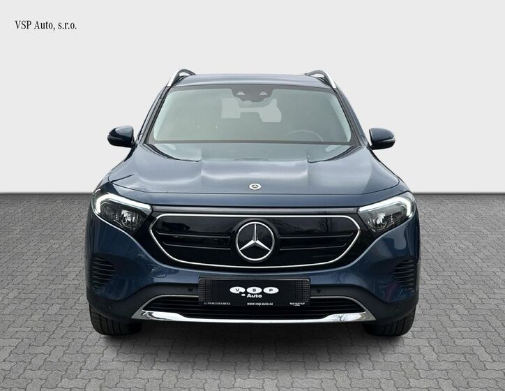 Mercedes-Benz EQB 8