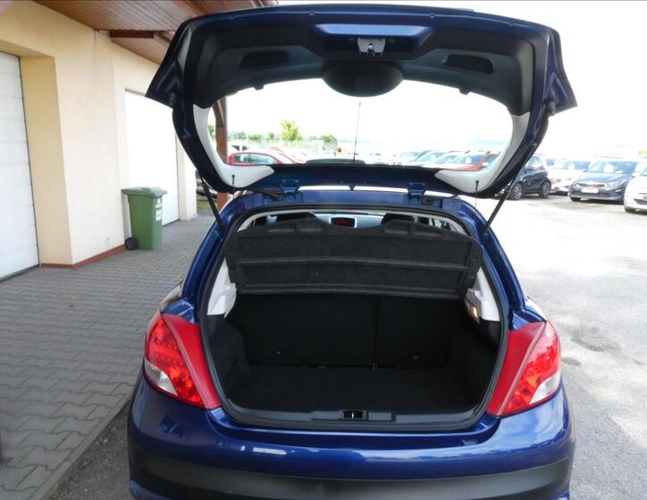 Peugeot 207 23