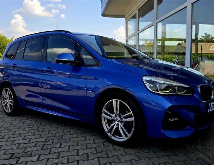 BMW Řada 2 7