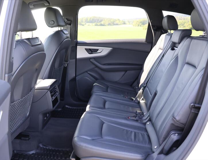 Audi Q7 18