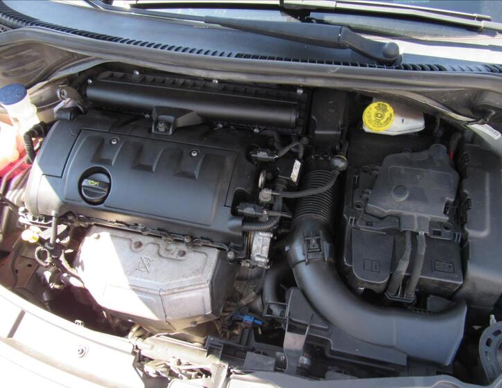 Peugeot 207 24