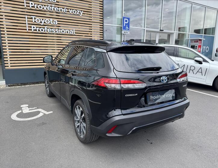 Toyota Corolla Cross 13