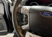Ford Galaxy 9