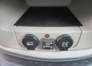 Chrysler Town & Country 26