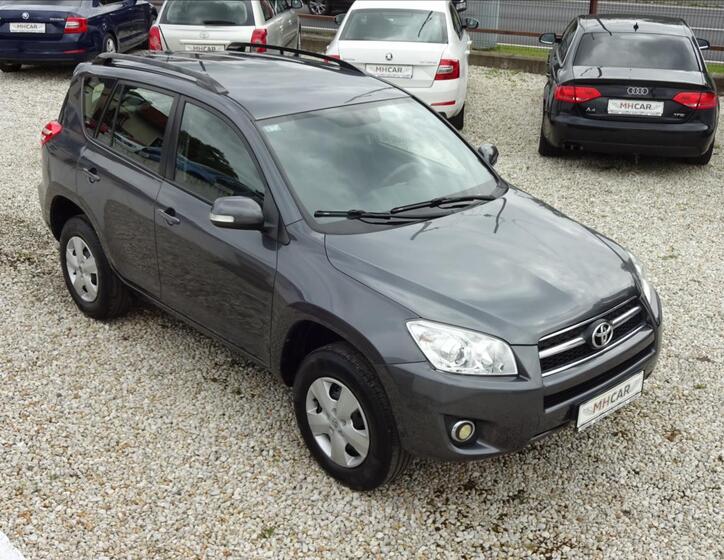 Toyota RAV4 1