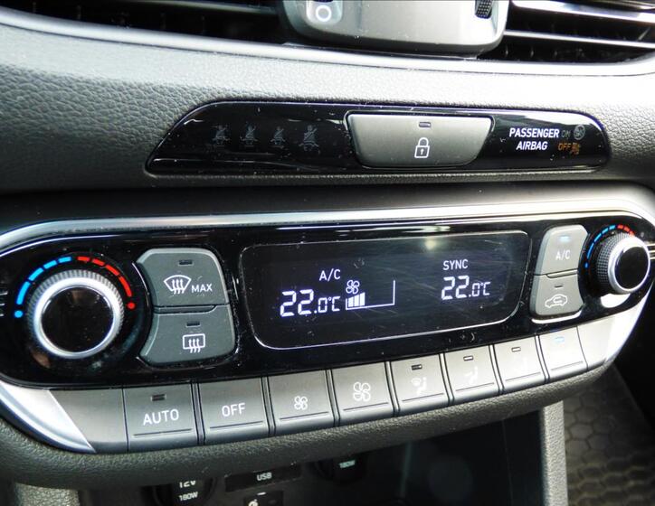 Hyundai i30 43