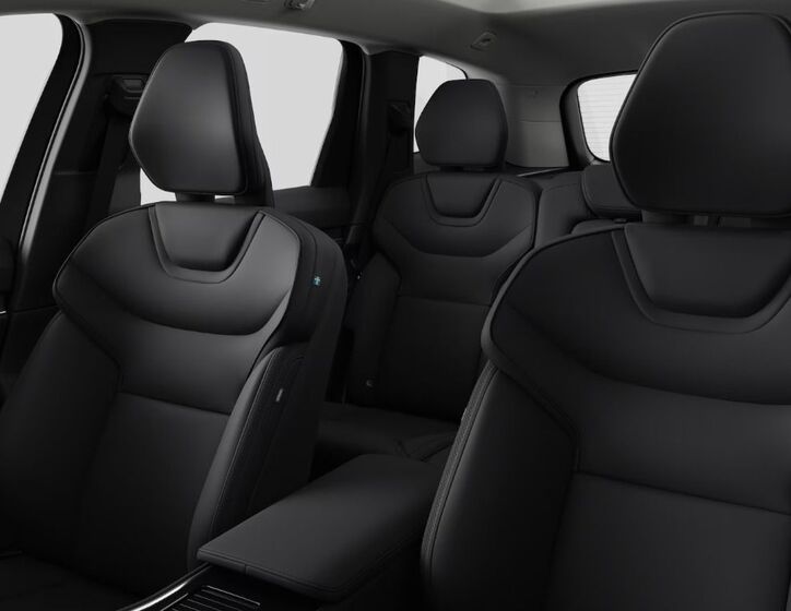 Volvo EX90 11
