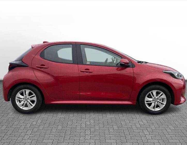 Toyota Yaris 8