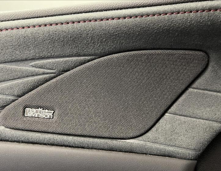 Lexus RX 500h 16