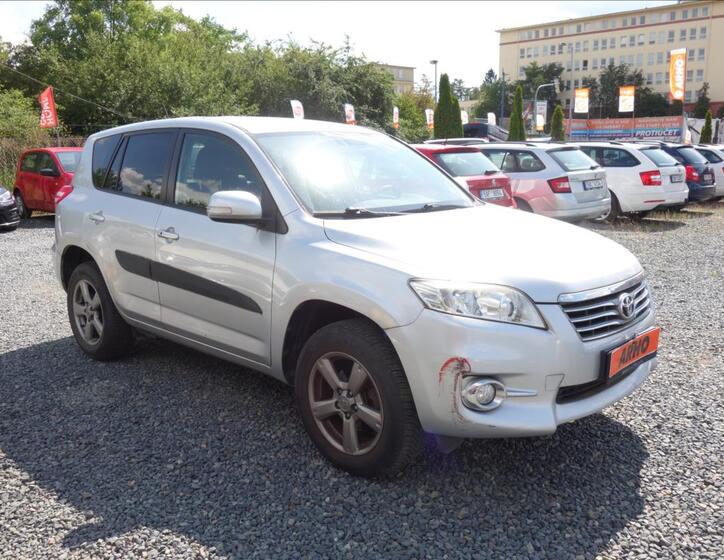 Toyota RAV4 1