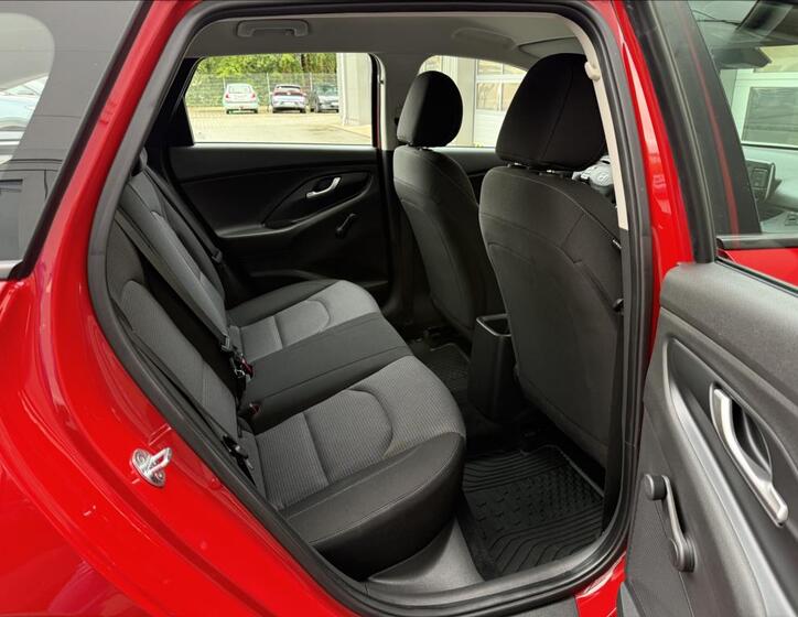 Hyundai i30 12