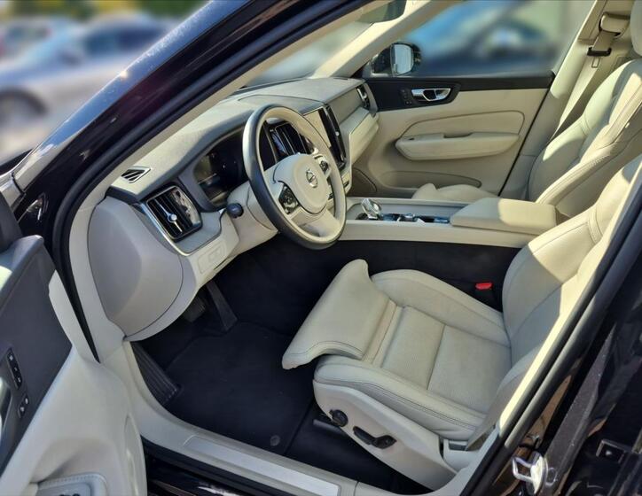 Volvo XC60 6
