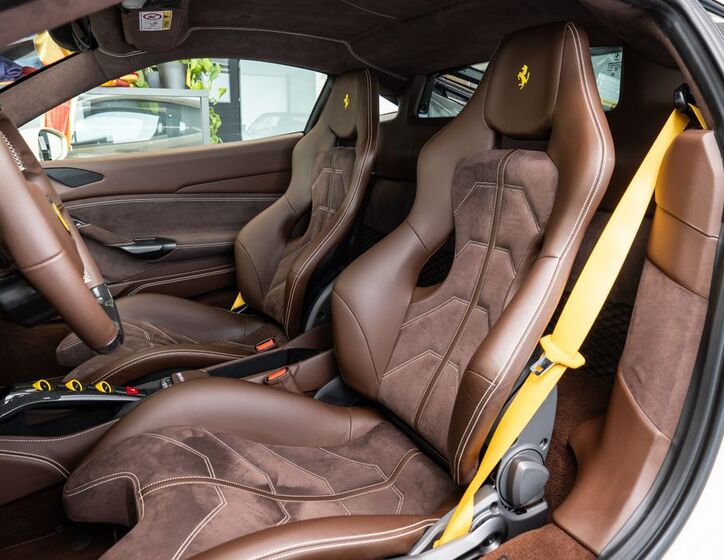 Ferrari 488 6
