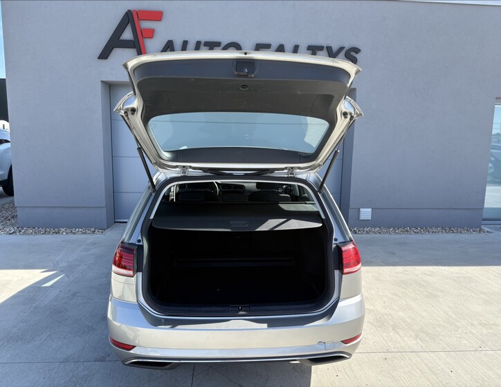 Volkswagen Golf 27
