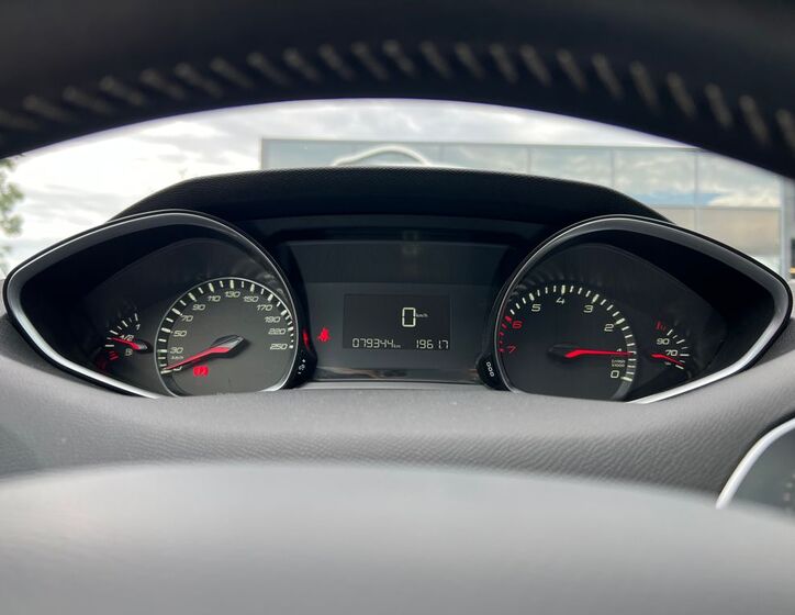 Peugeot 308 10