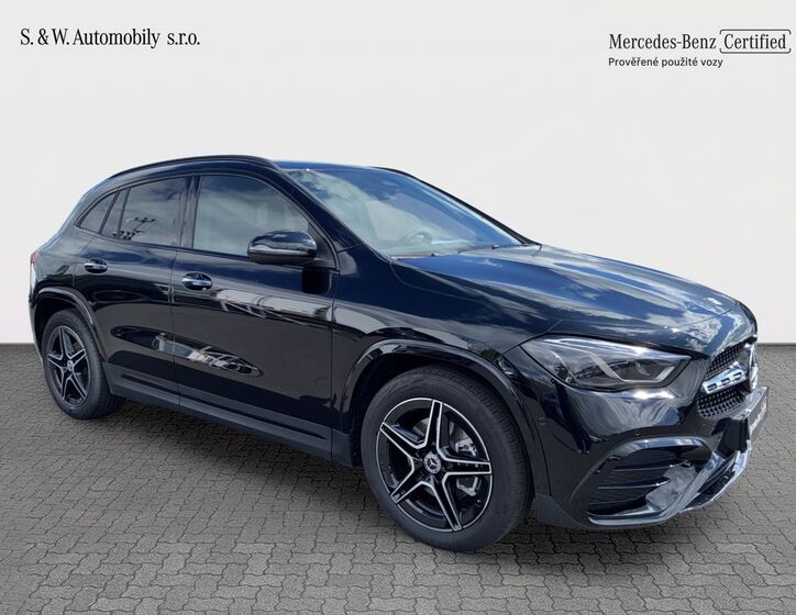 Mercedes-Benz GLA 4