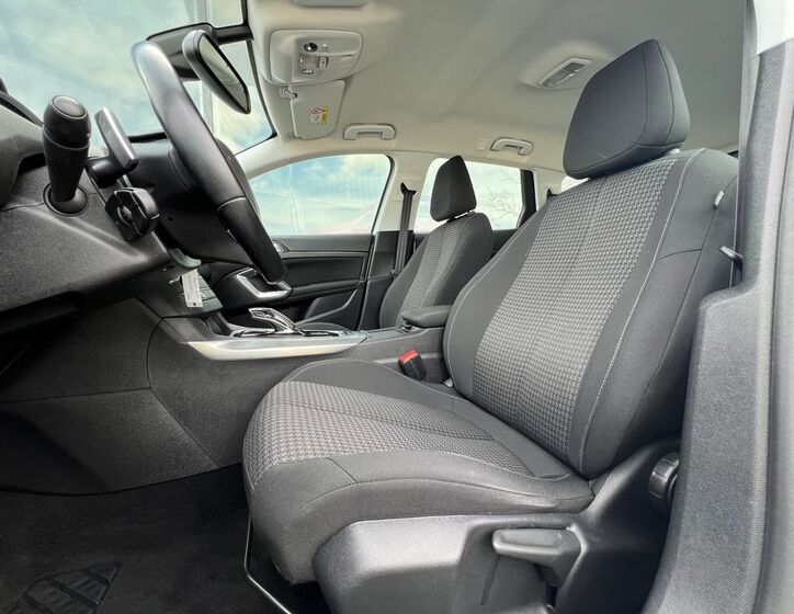 Peugeot 308 8