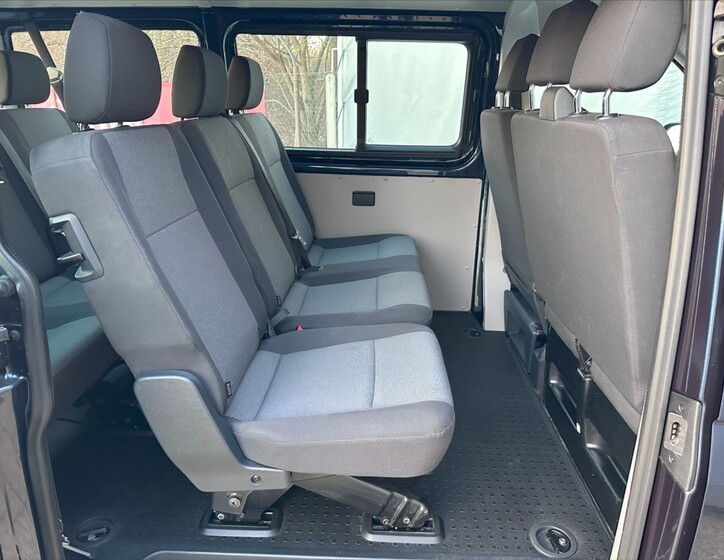 Volkswagen Transporter 13