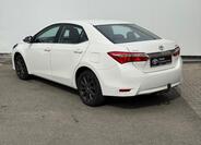 Toyota Corolla 4