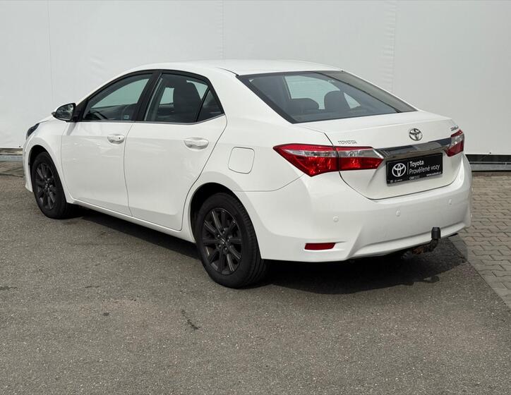 Toyota Corolla 4