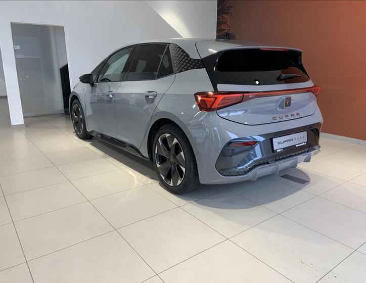 Cupra Born 4