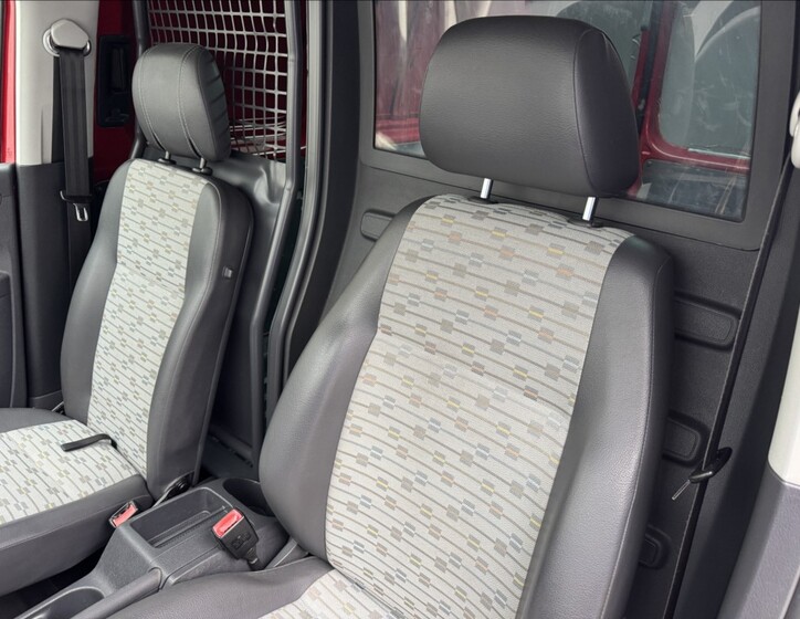 Volkswagen Caddy 29