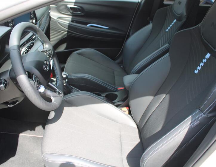 Hyundai i20 9