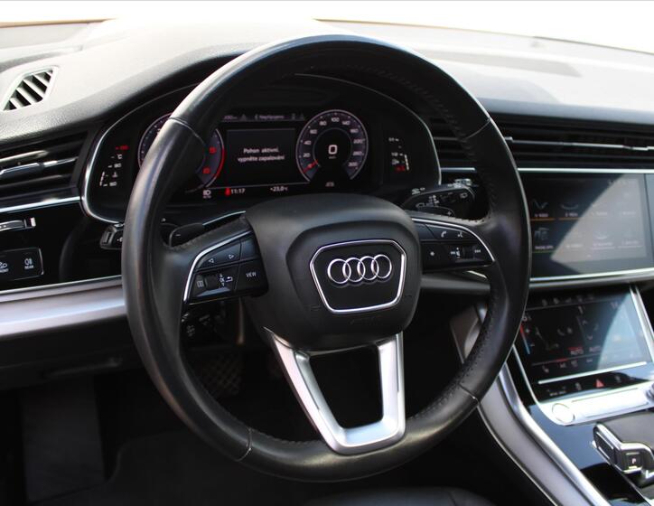 Audi Q8 17