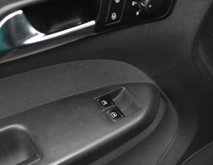 Volkswagen Caddy 19
