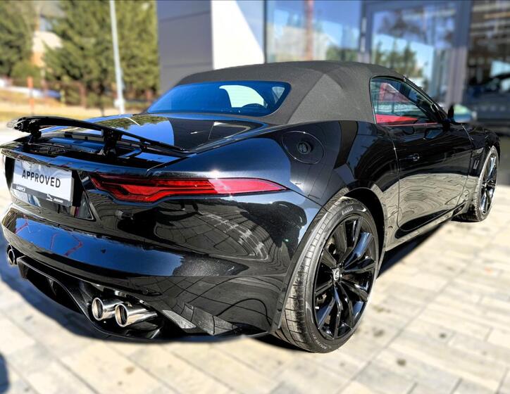 Jaguar F-Type 6
