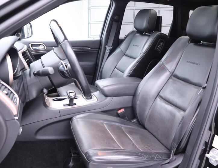 Jeep Grand Cherokee 13