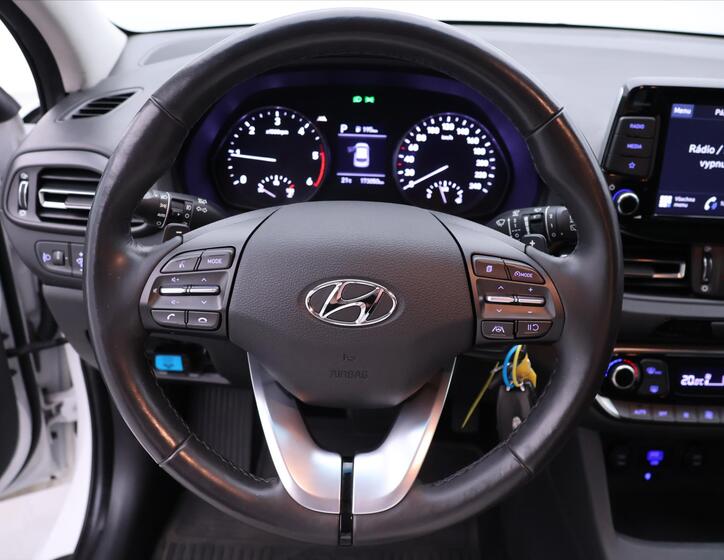 Hyundai i30 18