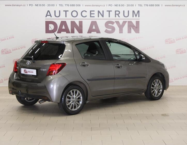 Toyota Yaris 4