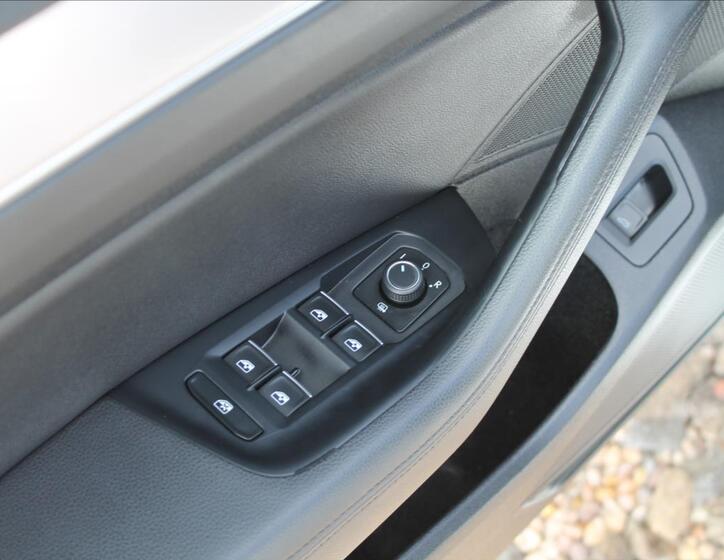 Volkswagen Passat 30
