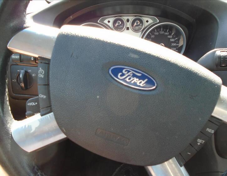 Ford Focus 24