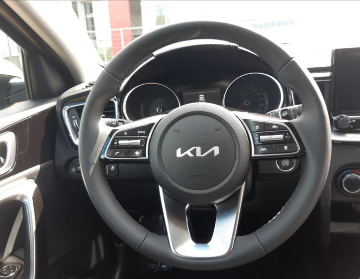 KIA XCeed 14
