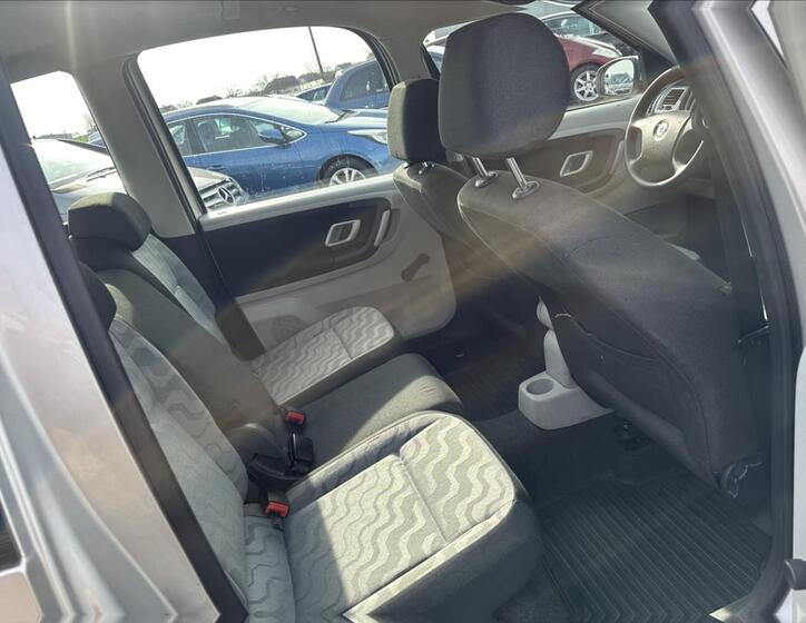 Škoda Roomster 19