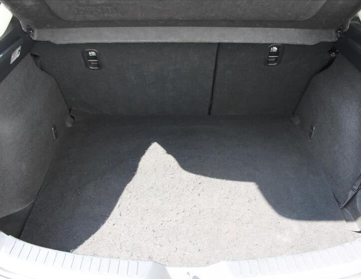 Mazda 3 12