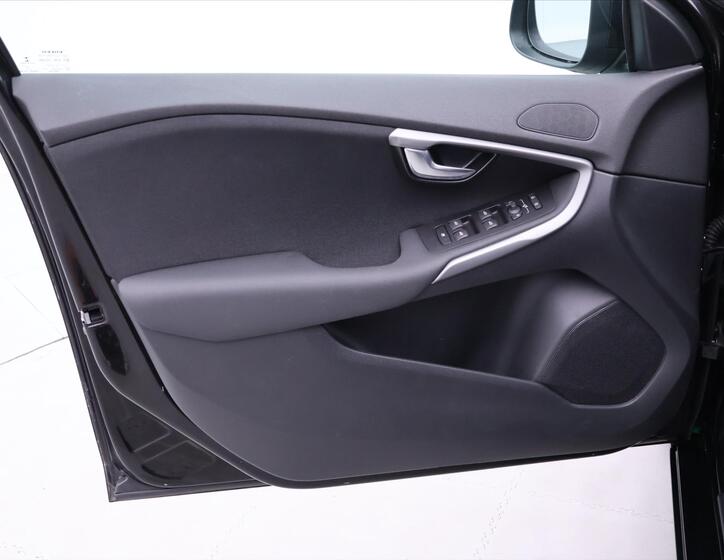 Volvo V40 10